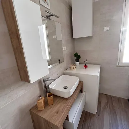 Regina Elena Apartment