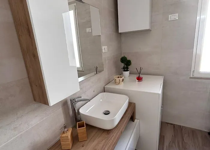 Regina Elena Apartment